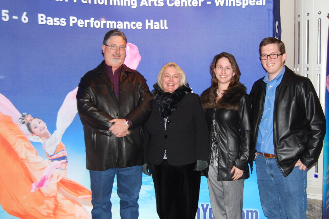 The Whelans family of musicians enjoy Shen Yun Performing Arts at the Bass Performance Hall, on Jan 5. (Catherine Yang/Epoch Times)