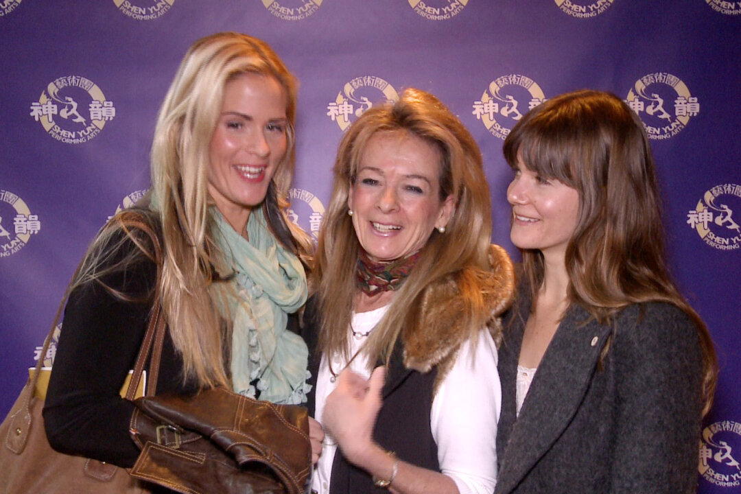 (L-R) Tanya Jean Peterson, a painter and sculptor; her mother, Trisha Romance, an acclaimed painter; and her sister, Whitney Peterson, a musician, attended Shen Yun Performing Arts at Hamilton Place on Jan. 12, 2014. (Courtesy NTD Television)