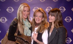 Acclaimed Painter in Awe of Shen Yun