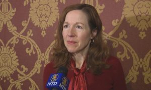 Piano Teacher: Shen Yun Music is Heartwarming, Moving, Spiritual