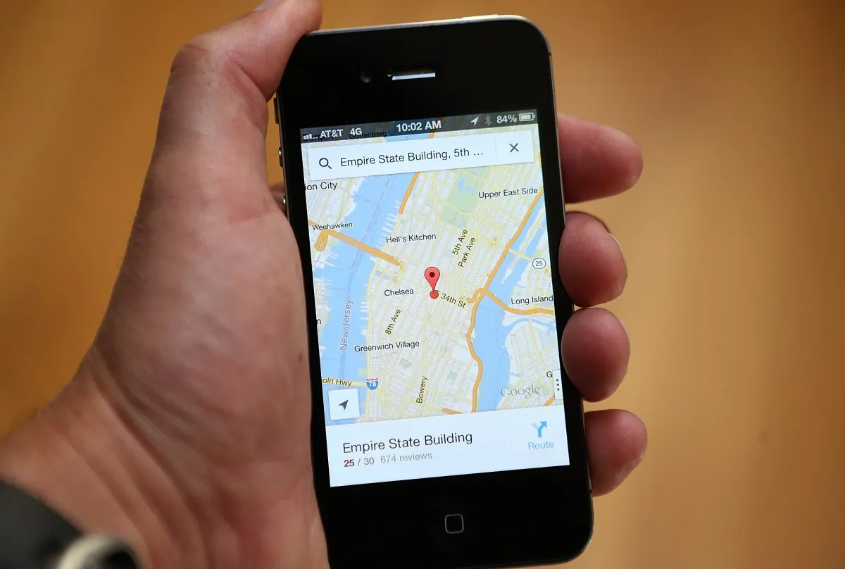 The Google Maps app is seen on an Apple iPhone on Dec. 13, 2012 in Fairfax, Calif. (Justin Sullivan/Getty Images) 