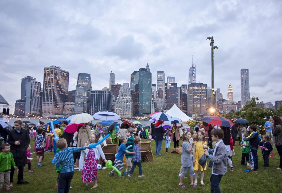 People enjoy the Sunset Ohana event at the Brooklyn Bridge Park on June 6, 2013. (Samira Bouaou/Epoch Times)