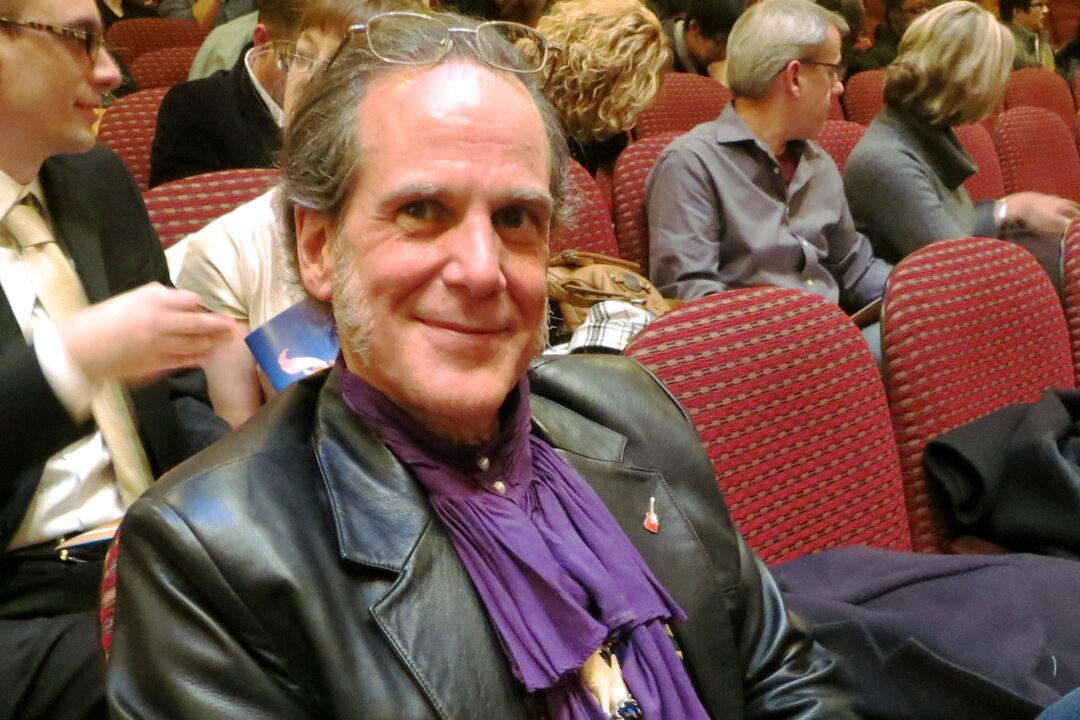"Very calming and quixotic," said Joseph Hunter about Shen Yun Performing Arts at Peabody Opera House, St. Louis. (Stacey Tang/Epoch Times)