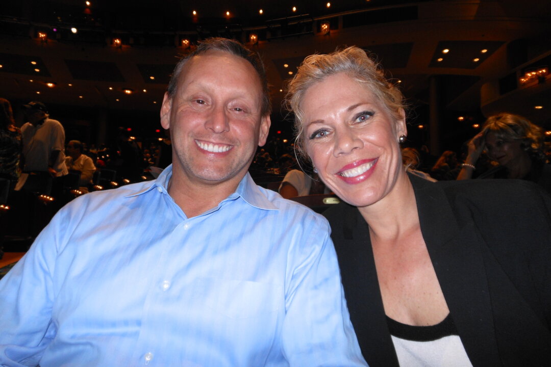 Frank Lind and Kathleen Lind enjoy Shen Yun Performing Arts at Fort Lauderdale's Au-Rene Theatre, on Feb. 1. (Marie Yeung/Epoch Times)