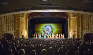 ‘Everybody Should See’ the Shen Yun Orchestra, Says Business Owner
