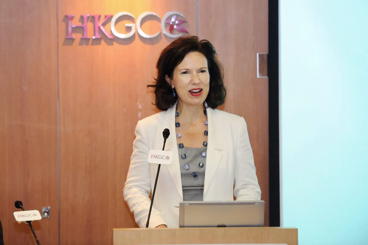 Caroline Wilson, British Consul General to Hong Kong and Macau. The Chinese New Year greeting videos from the U.S. and British consul generals captured the hearts of Hong Kong people with their appreciation of traditional culture and their use of Cantonese greetings. (Epoch Times)