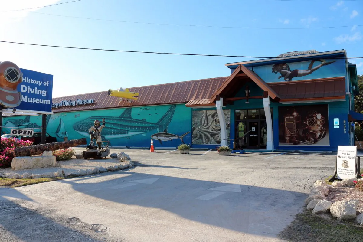Outside entrance to the History of Diving Museum in Islamorada, Florida. (Myriam Moran copyright 2014)