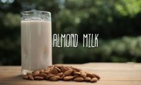 How to Make: Homemade Almond Milk (+GIFs)