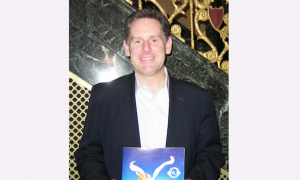 Shen Yun: ‘It’s Pretty Amazing’ Says Insurance Company’s Owner