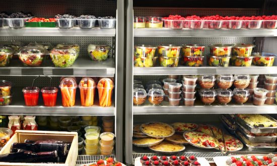 Scientists Warn of Chemical Dangers in Food Packaging, but Not Without Their Critics