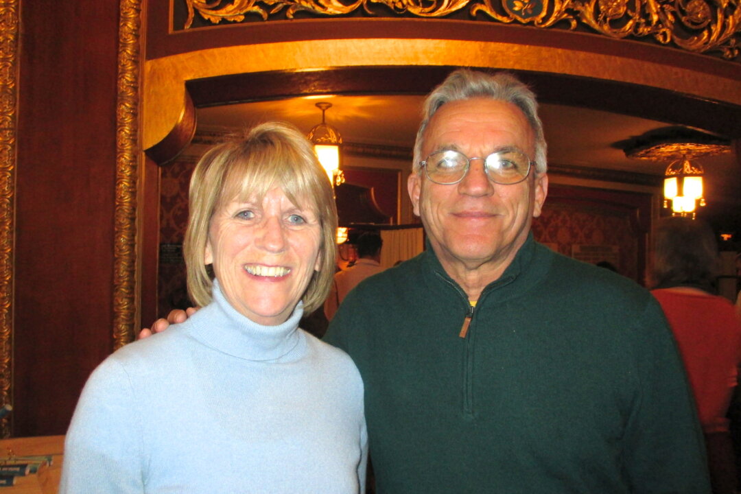Jeanne and Vic Babel enjoy Shen Yun Performing Arts at the Providence Performing Arts Center, on Feb. 23. (Catherine Yang/Epoch Times) 