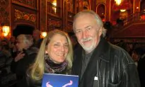 Magazine Editor Entertained by Shen Yun
