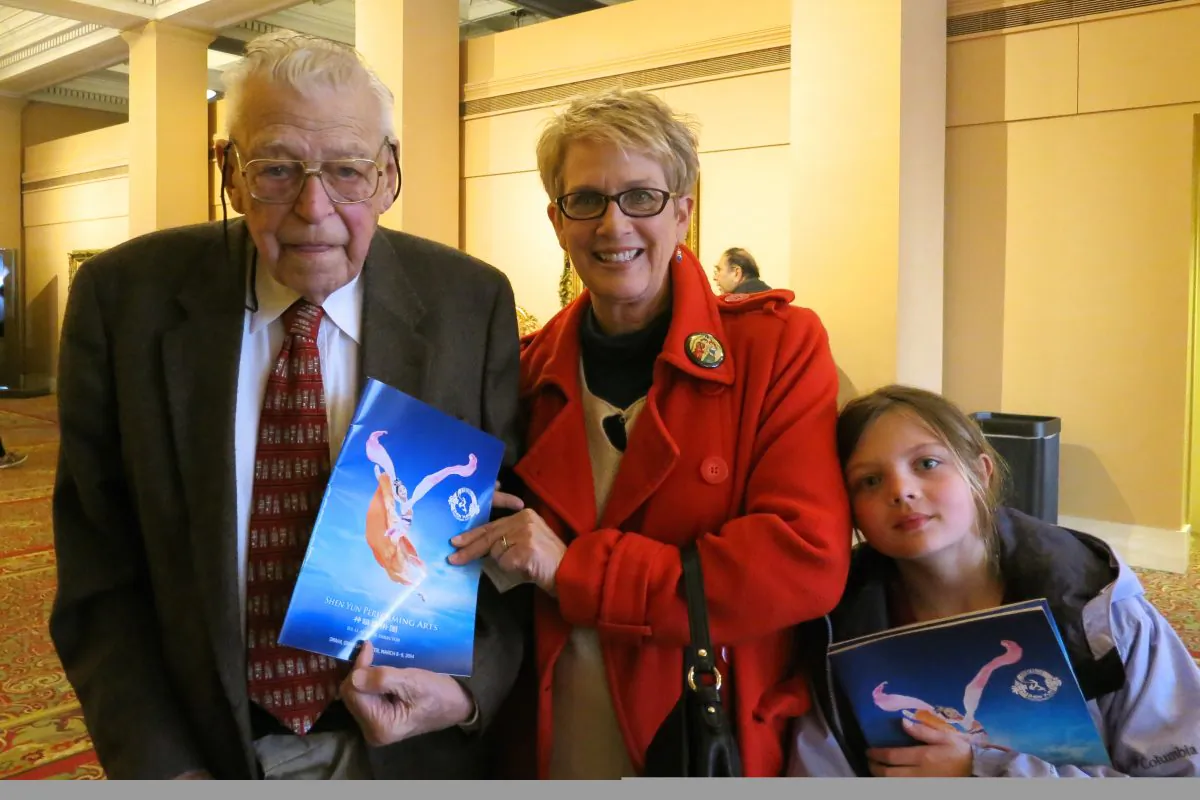 Omaha's retired Impresario, Dick Walter, enjoyed Shen Yun Performing Arts with his family. (Stacey Tang/Epoch Times) 