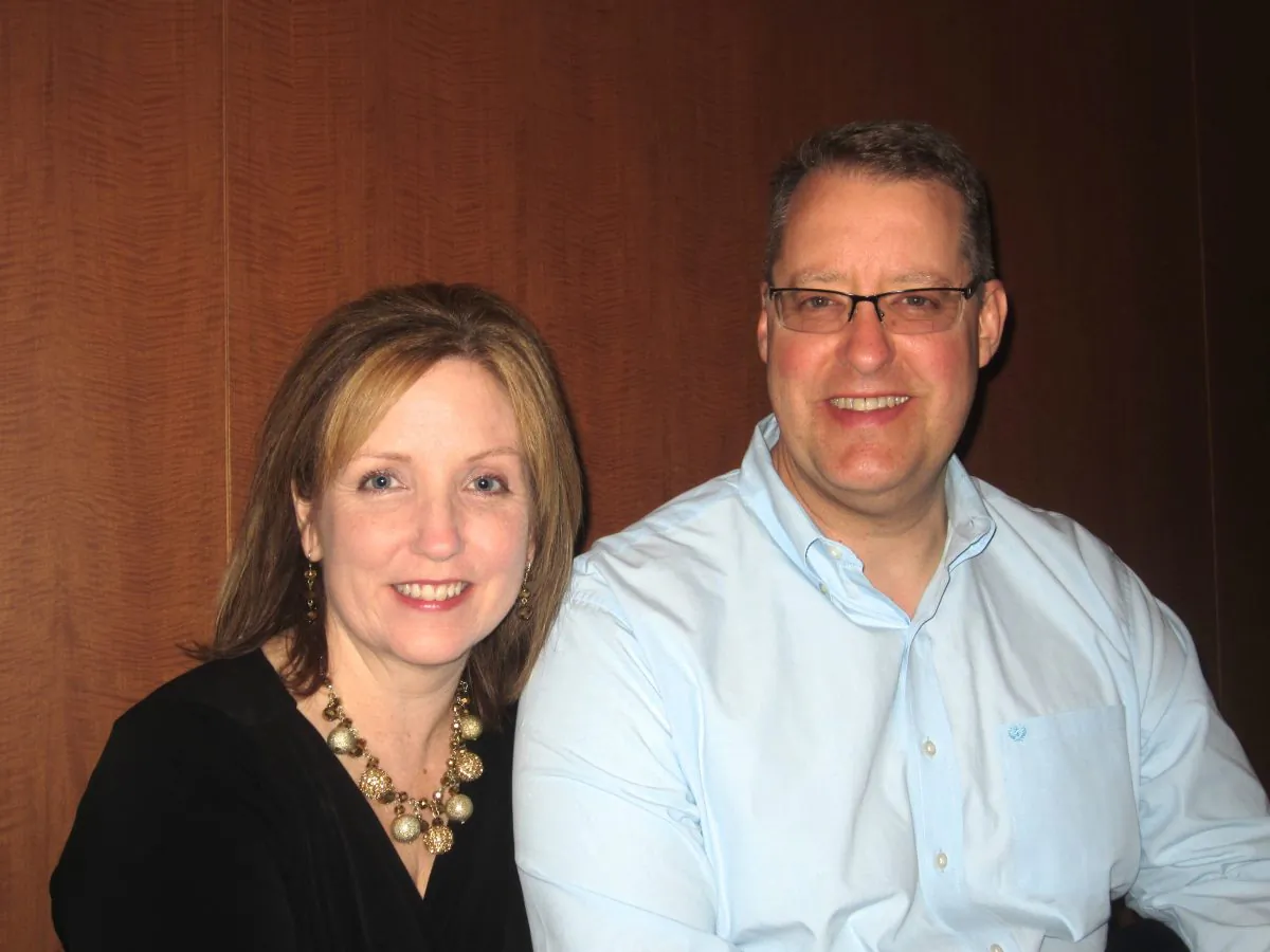 Mary and Scott Mimon enjoy an evening at Shen Yun Performing Arts the Kentucky Center’s Whitney Hall, on March 22. ( Joan Wang/Epoch Times)