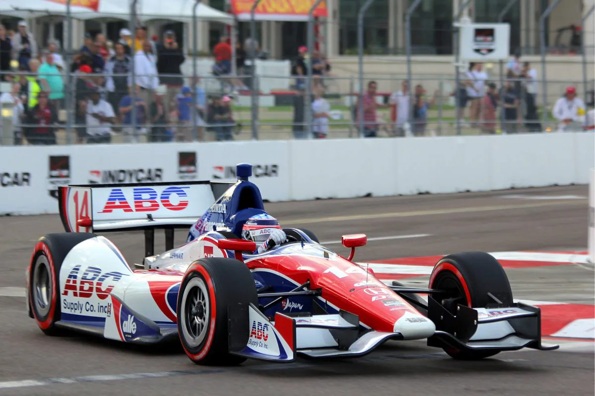 Takuma Sato in the #14 ABC Supply/AJ Foyt Racing Dallara-Honda rounds Turn Ten during the later stages of qualifying for the IndyCar Firestone Grand Prix of St. Petersburg. (Chris Jasurek/Epoch Times)