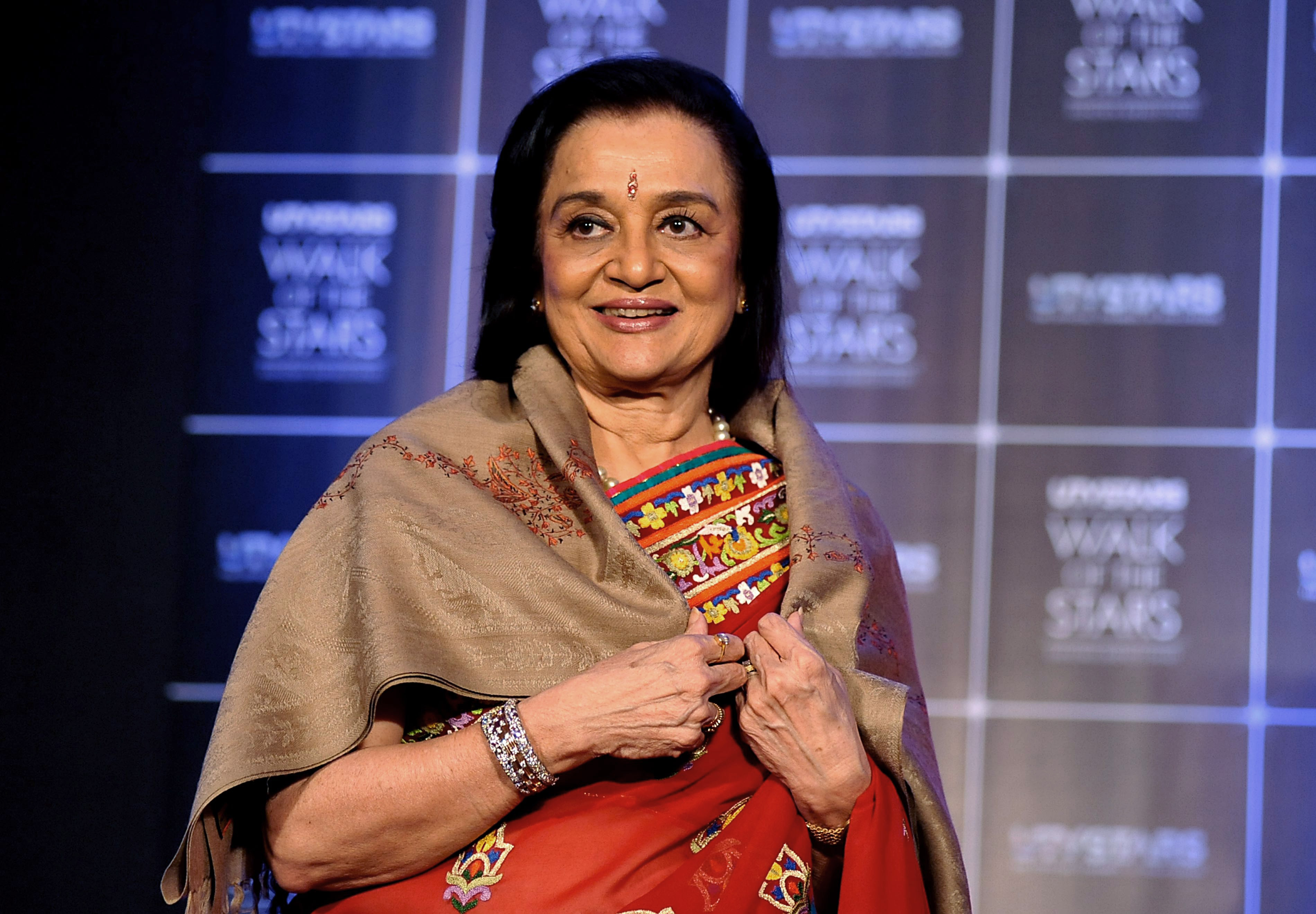 Asha Parekh is not dead