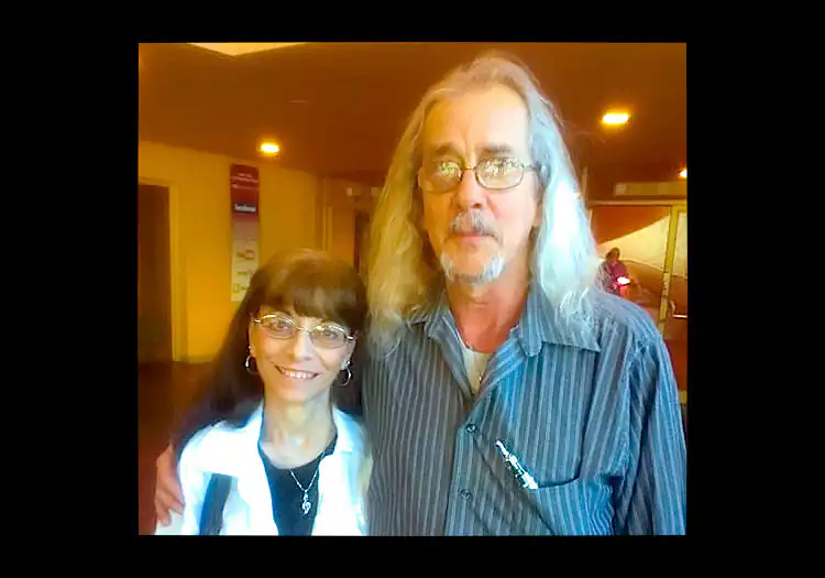 Solitaire Parke and wife Brandi watching Shen Yun on Saturday afternoon in Tempe, Arizona. (Epoch Times)