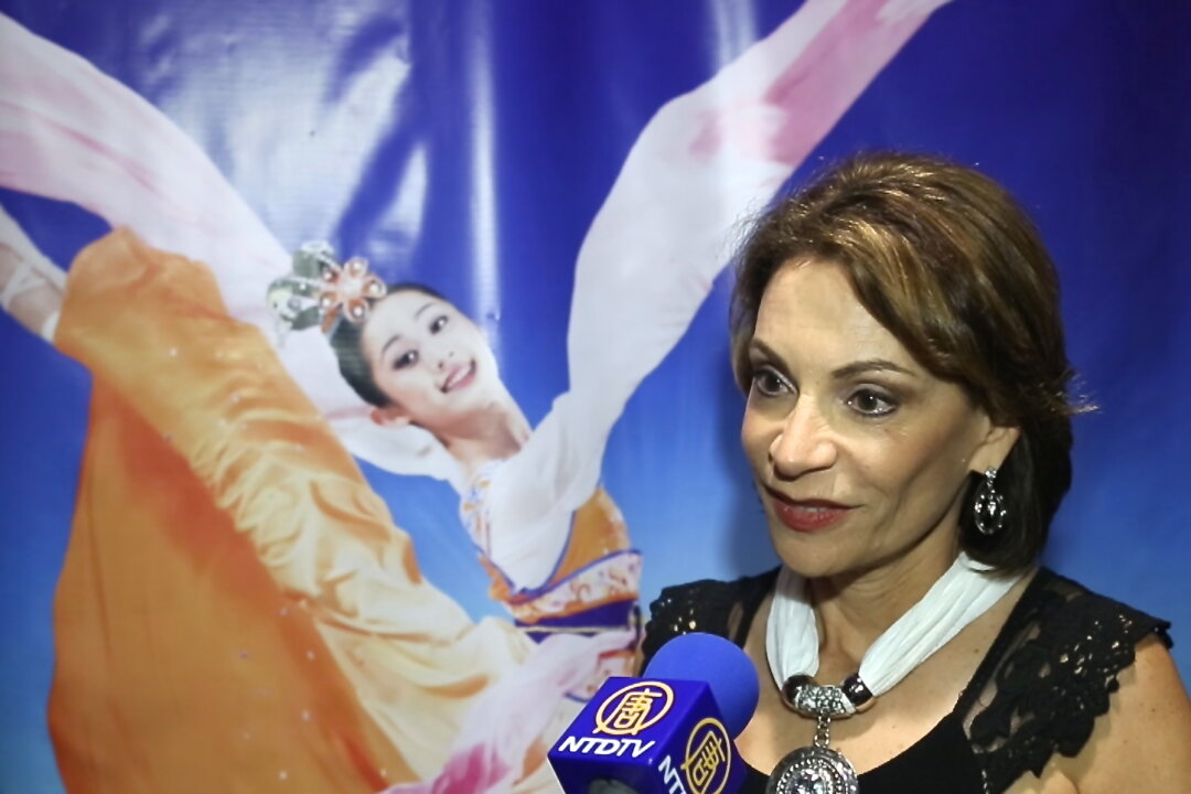 Elizabeth Alex enjoyed Shen Yun Performing Arts at Segerstrom Center for the Arts, on March 13. (Courtesy of NTD Television)