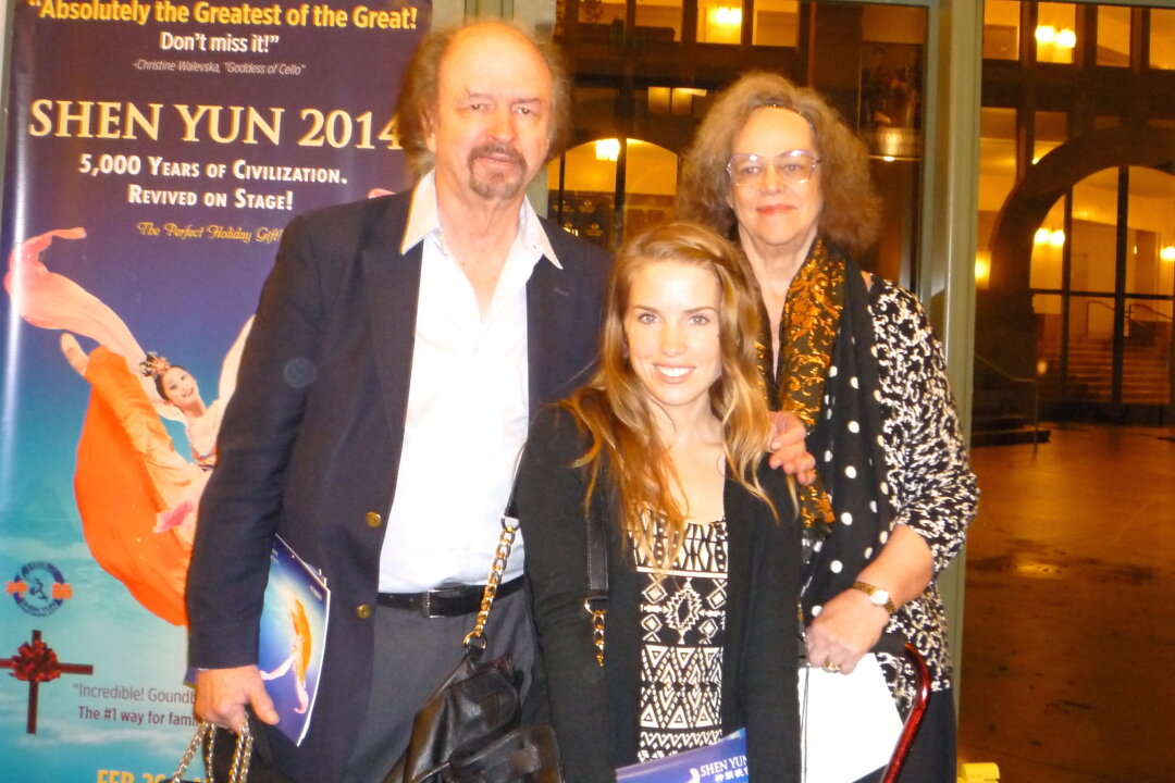 Nuclear physicist John Oldham (L) and wife Shelley (R) attended Shen Yun Performing Arts New York Company's performance at California Center for the Arts in Escondido on March 2. (Jane Lin/Epoch Times)