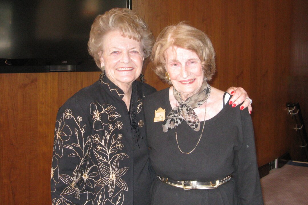 Lyn Acres and Phyllis Heflin highly enjoyed the performance presented by Shen Yun Performing Arts at the Segerstrom Center for the Arts on Saturday. (Albert Roman/Epoch Times)