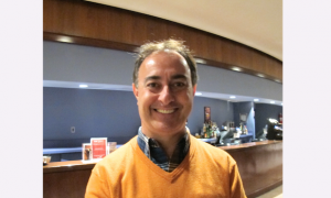 Former TV Producer Loves Shen Yun’s Colors