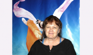 Hollywood Freelance Script Reader Finds Shen Yun ‘Very Moving’