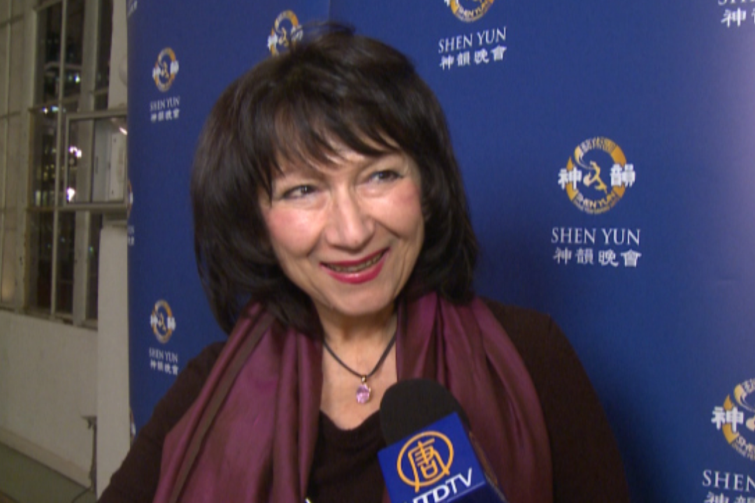 Armène Stakian attends
the first performance of Shen Yun
Performing Arts in Geneva, 2014. (Courtesy of NTD Television) 
