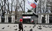 ‘Free World’ Needs to Grow a Backbone Before Confronting Putin