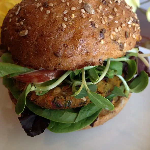 The veggie burger. (Courtesy of Salud)