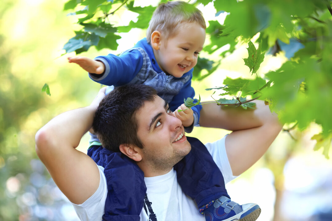 Results of a crowdsourced study done by Cornell researchers show that a nurturing home environment where parents spend time with their children is important for raising healthy-weight adults. (Olesia Bilkei)