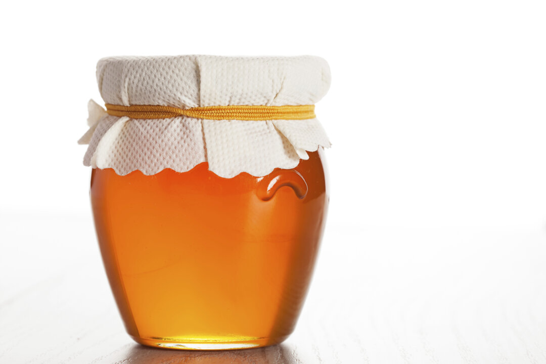 When producers remove all traces of pollen from honey, it makes it impossible to verify were the honey comes from. This allows corrupt dealers to sell cheap honey for much higher prices. (Olga Zhavoronkova)