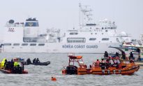 Death Toll in Korean Ferry Disaster Climbs Above 100 (video)
