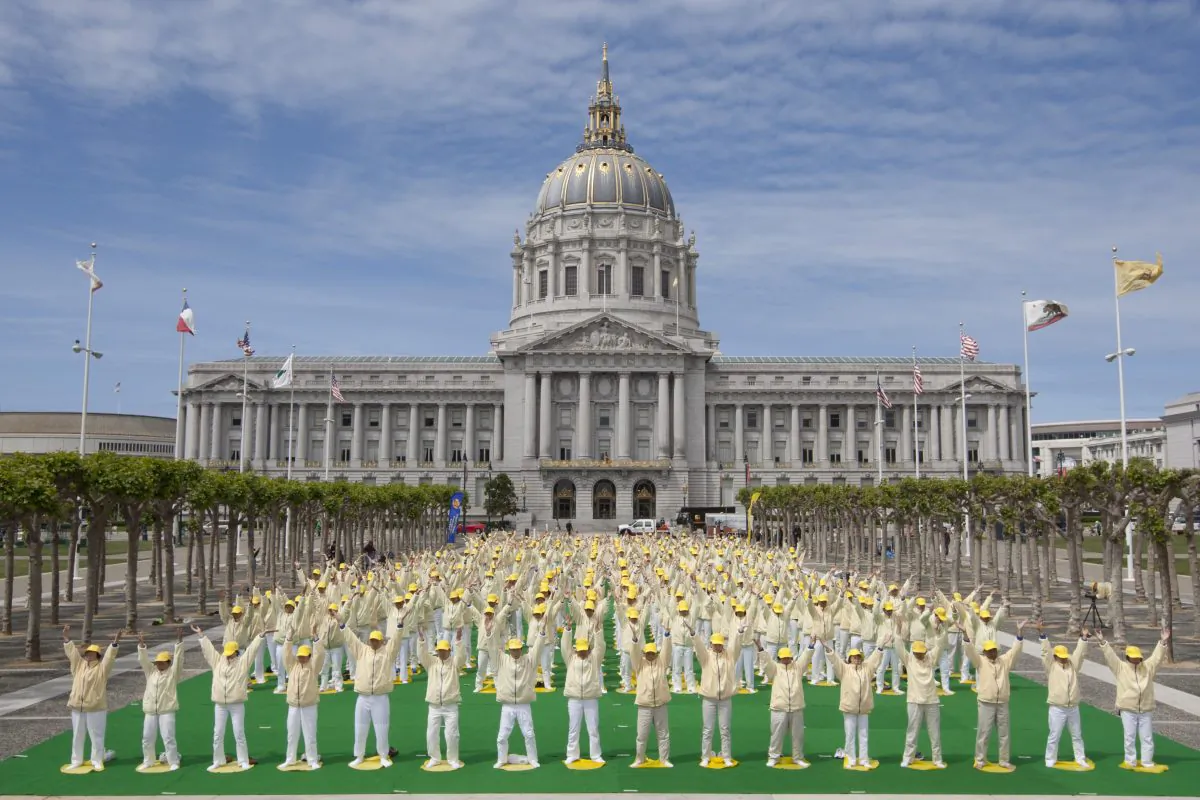 Human character formation at the San Francisco Civic Center, April 26, in commemoration of the April 25 appeal in Beijing 15 years ago. (Steve Ispas/Epoch Times)