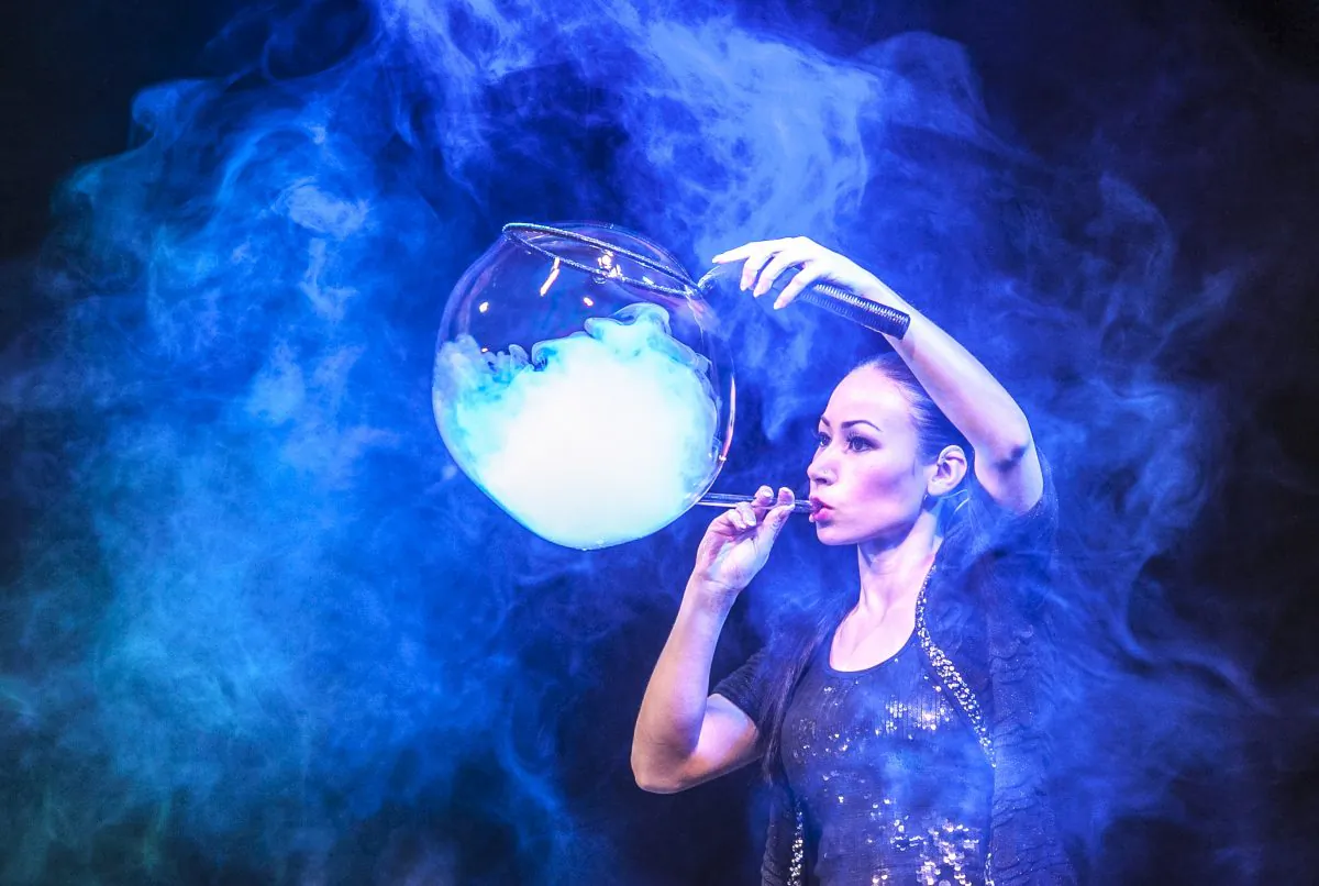 Melody Yang performs at the Gazillion Bubble show plays at New World Stages in New York, March 22, 2014. (Samira Bouaou/Epoch Times)