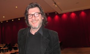 Graphic Artist’s Curiosity of Shen Yun Brings Positive Surprise