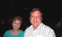 Shen Yun, ‘Go See It, It’s Amazing’ Says Purdue Accounting Professor