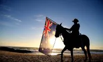 Thousands of Australians Celebrate Veterans Anzac Day with Dawn Services, While Remembering Ukraine