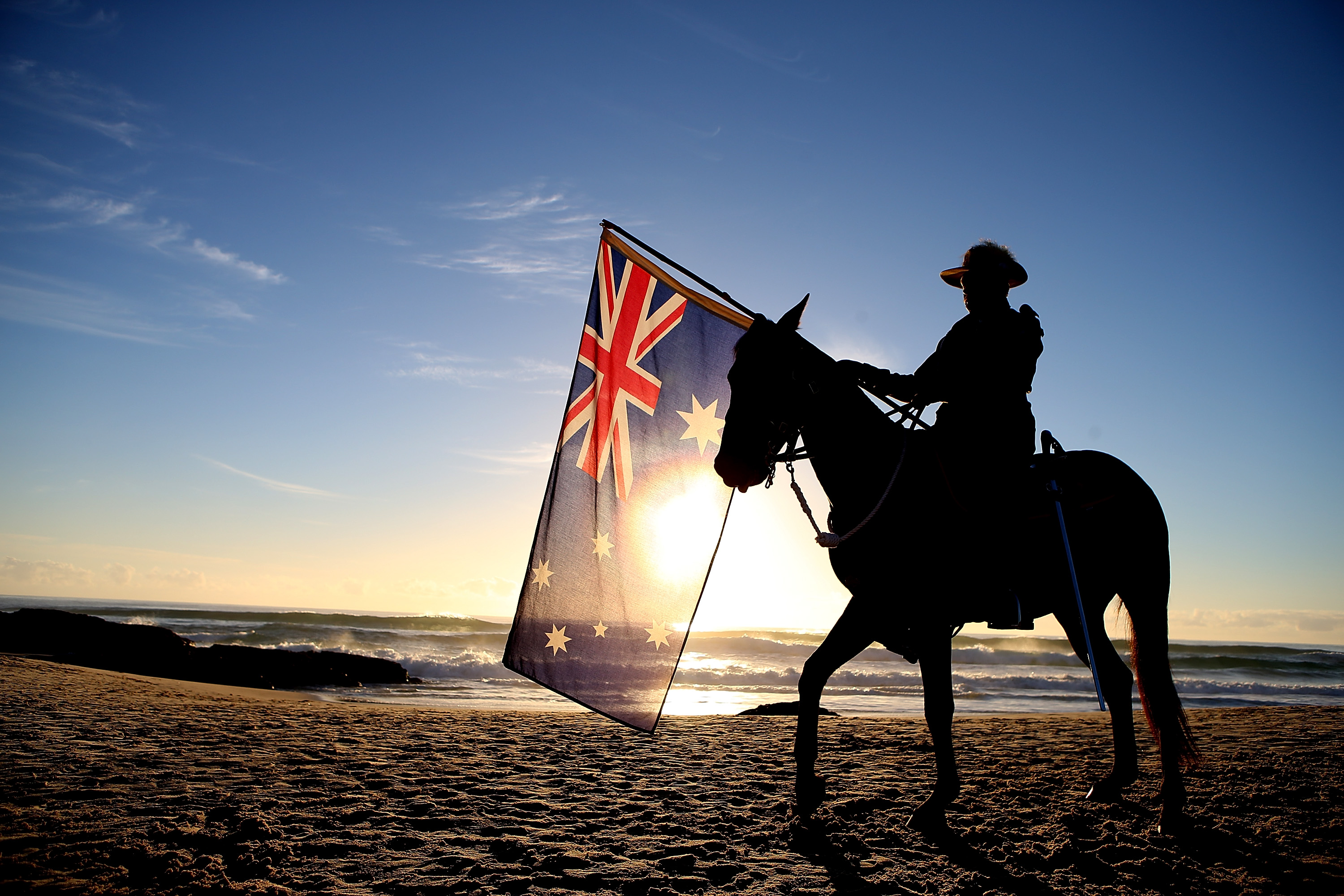 Thousands of Australians Celebrate Veterans Anzac Day with Dawn Services, While Remembering Ukraine - Vimarsana News