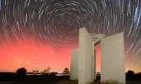 Slabs of Granite in Rural America Give 10 New Commandments