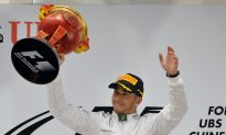 Formula 1 Chinese Grand Prix: Hamilton Leads Third Mercedes Sweep