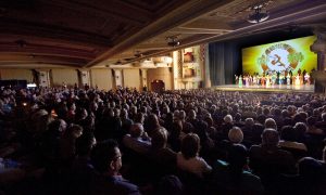 Classical Piano Soloist Very Impressed With Shen Yun Dancers