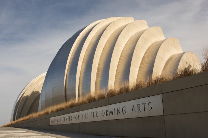 Shen Yun at the impressive Kauffman Center for the Performing Arts in downtown Kansas City, Mo. (Cat Rooney/Epoch Times)