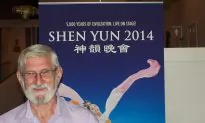 Shen Yun’s Backdrops Impress Linguistic Consultant