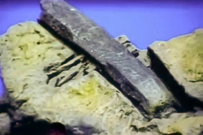Replica of the London Hammer as presented in a slide by Dr. Doug Newton of the non-profit organization Trinity Creation Studies. (Screenshot/YouTube)