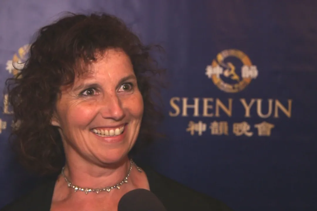 Rachel Morris enjoys Shen Yun Performing Arts at The Granada Theatre on March 30. (Courtesy of NTD Television)