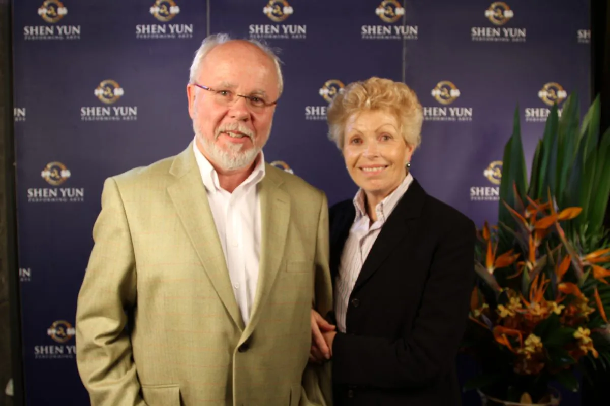 Ian and Kate Andrews enjoyed an evening at Shen Yun Performing Arts at the Sydney Theatre, on April 16. (Susie Hughes/Epoch Times)