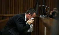 Oscar Pistorius Murder Trial: Text Messages Read in Court (Video)