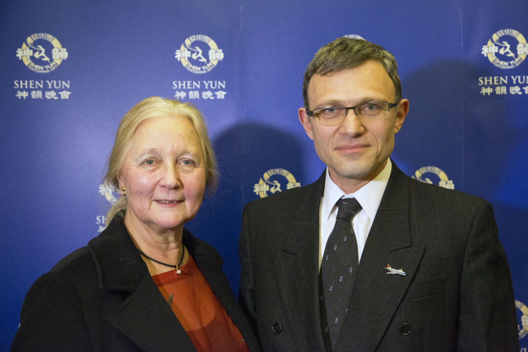 Ms. Kaitiff and Mr. Nicholson in Birmingham’s ICC Centre on Tuesday, April 15, for the final U.K. programme of Shen Yun Performing Arts. (Simon Gross/Epoch Times)