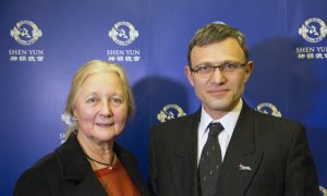 Shen Yun ‘Such an Uplifting Programme’, Commercial Pilot