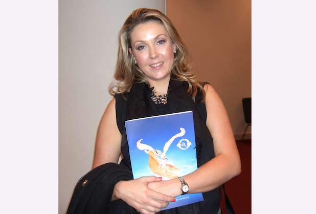 Milliner Finds Shen Yun Uplifting: ‘I think the costumes are amazing’